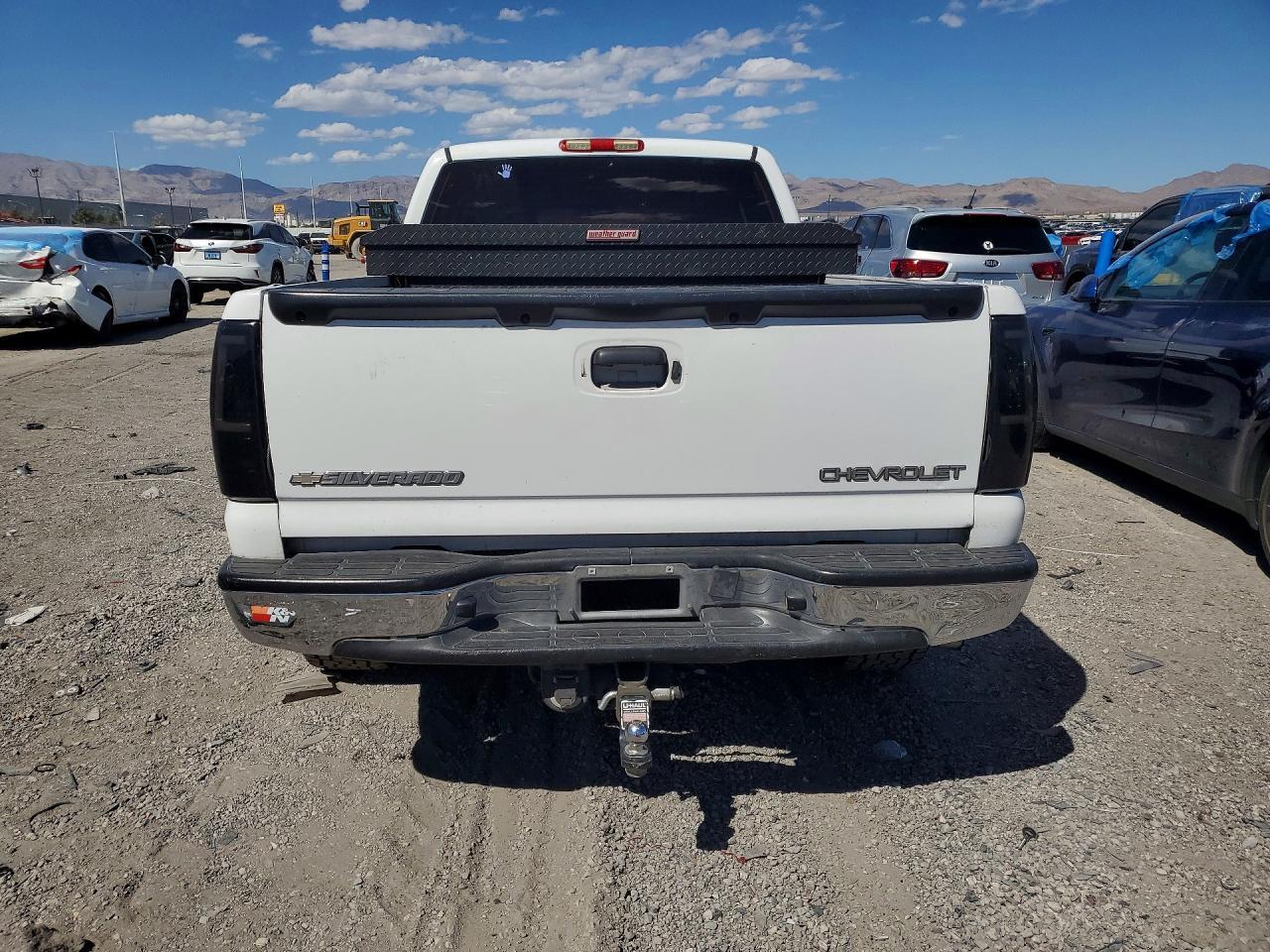 2005 Chevrolet Silverado C1500 - Image 6
