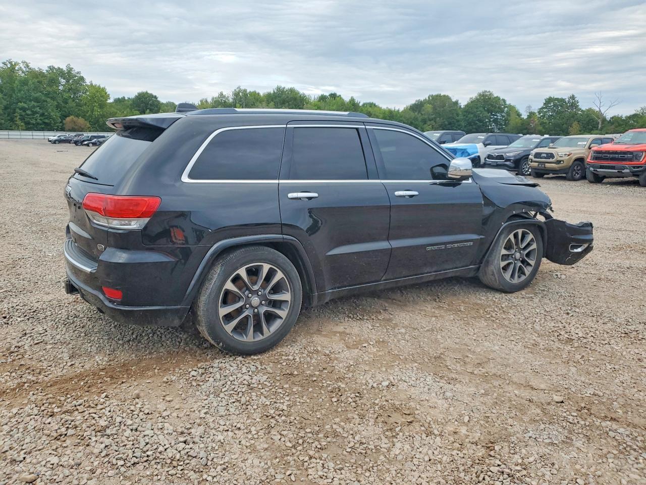 2017 Jeep Grand Cherokee Overland - Фото 3