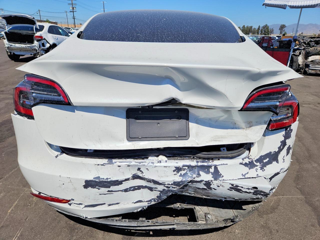 2023 Tesla Model 3 - Фото 6