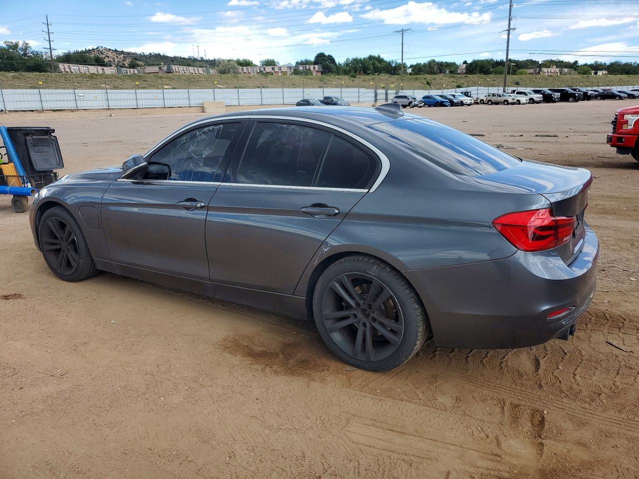2018 BMW 330E - Image 2