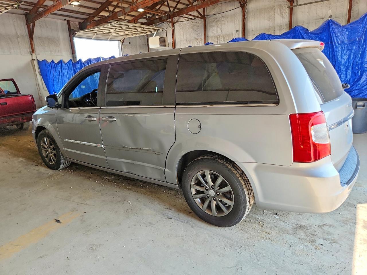 2015 Chrysler Town & Country S - Image 2