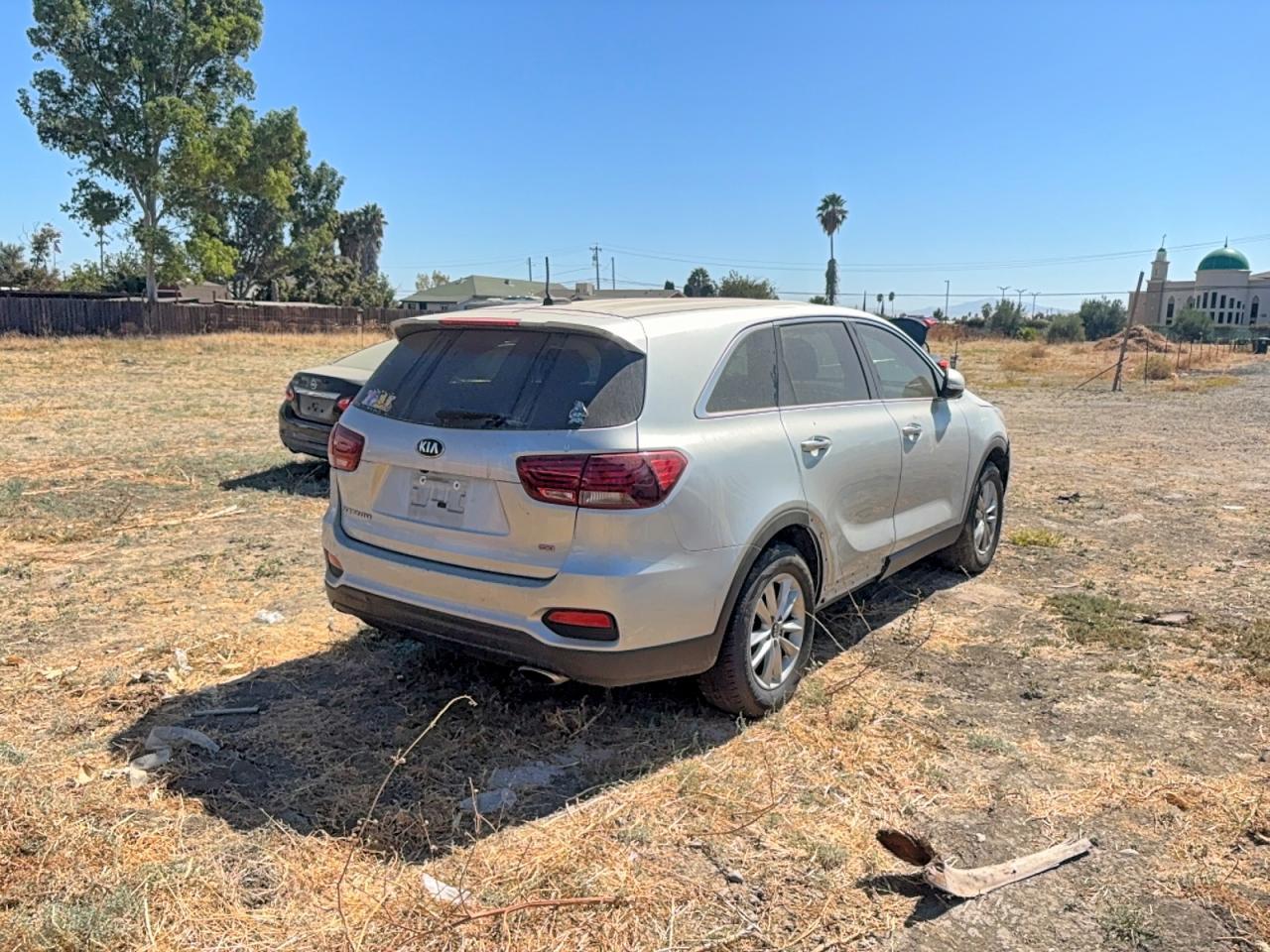 2020 Kia Sorento L - Image 4