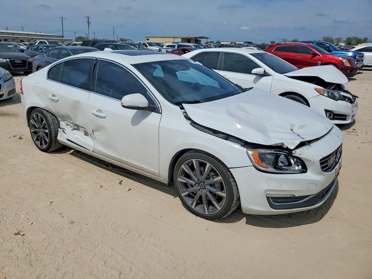 2015 Volvo S60 Platinum - Фото 4