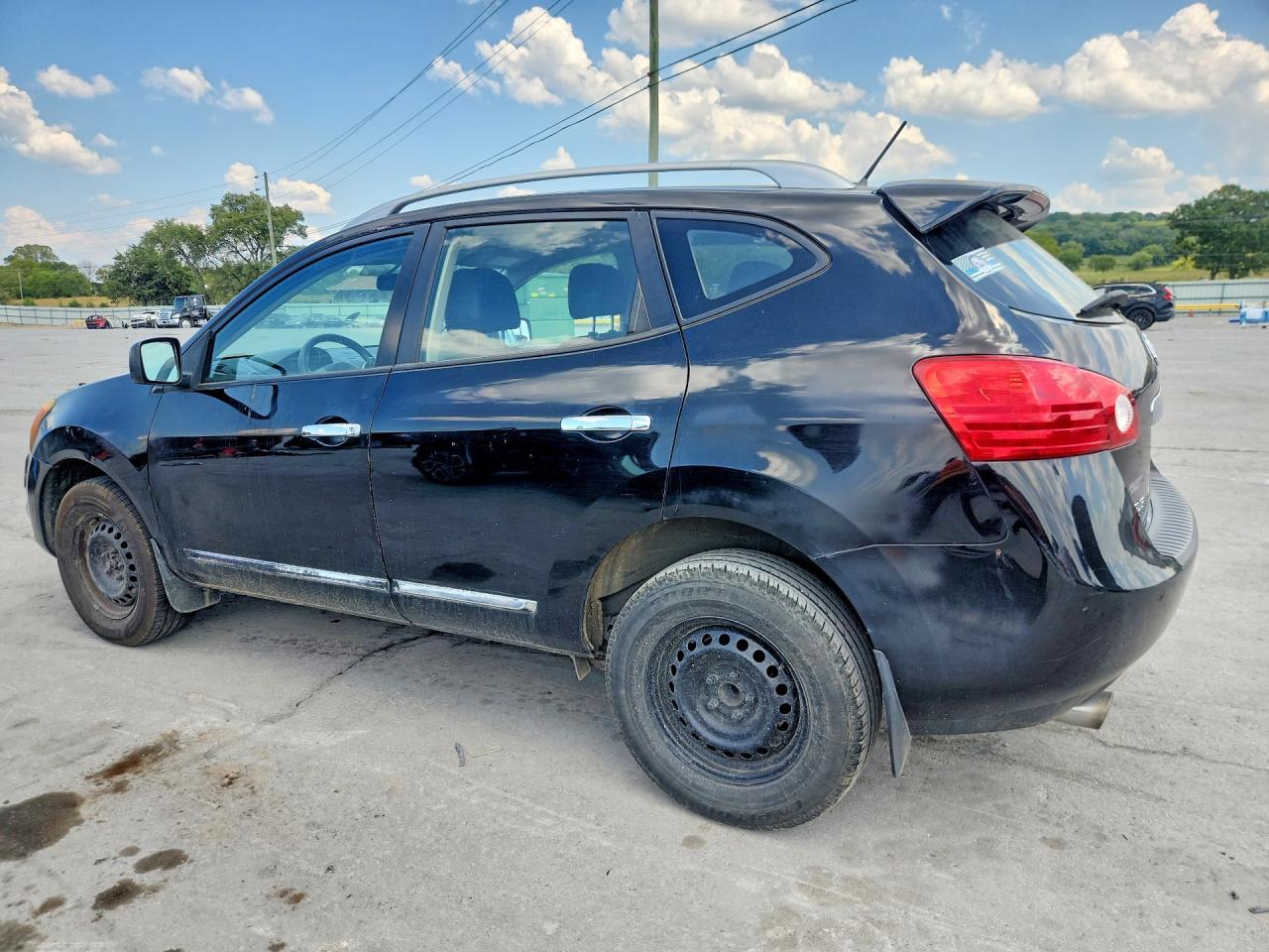 2015 Nissan Rogue Select S - Фото 2