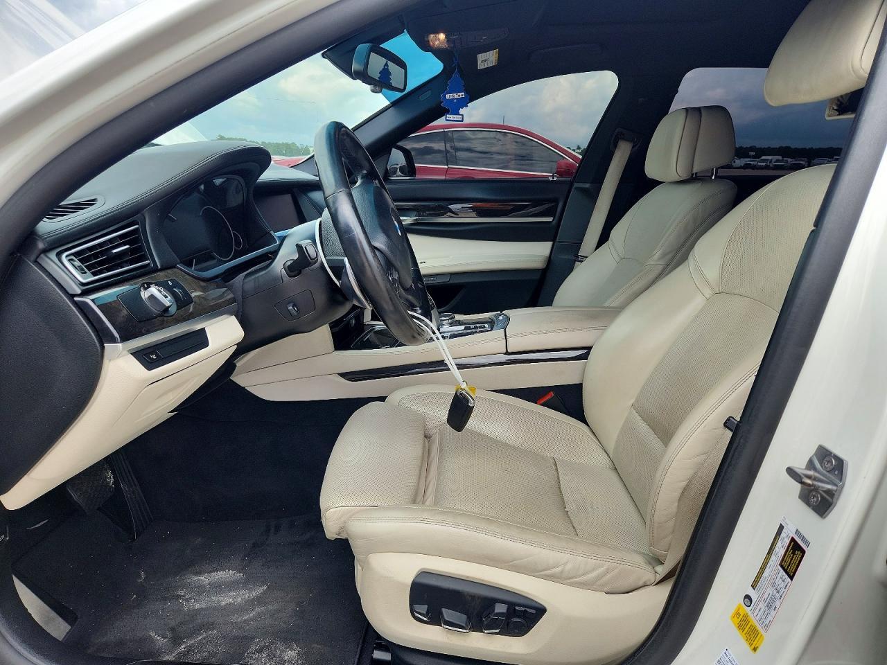 2015 BMW 740 Li - Image 7