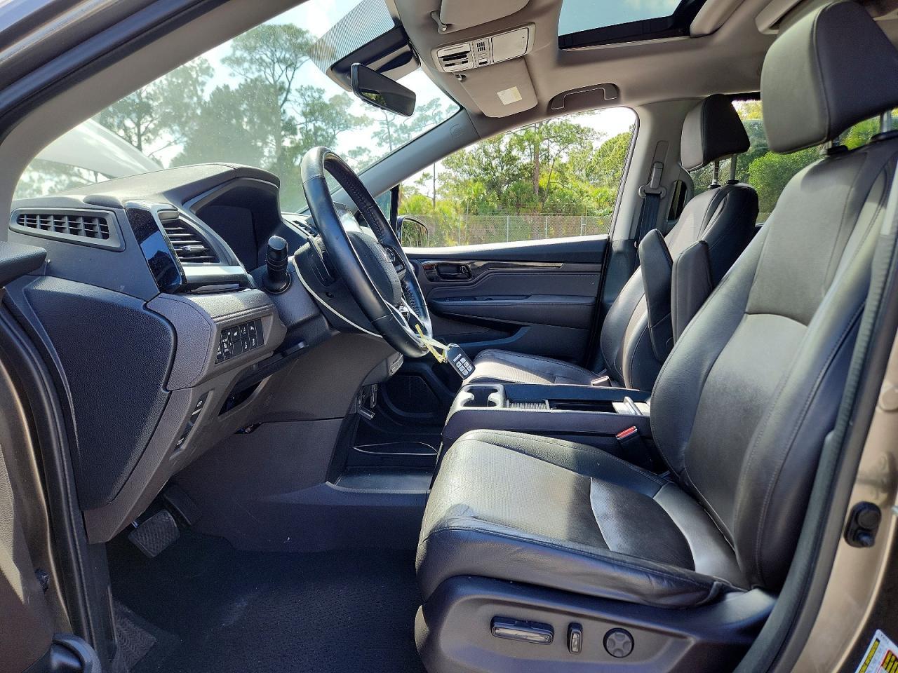 2018 Honda Odyssey Elite - Image 7