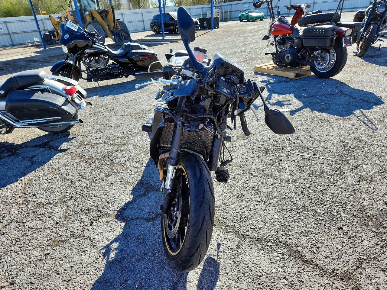 2025 Yamaha Yzfr7 - Image 2