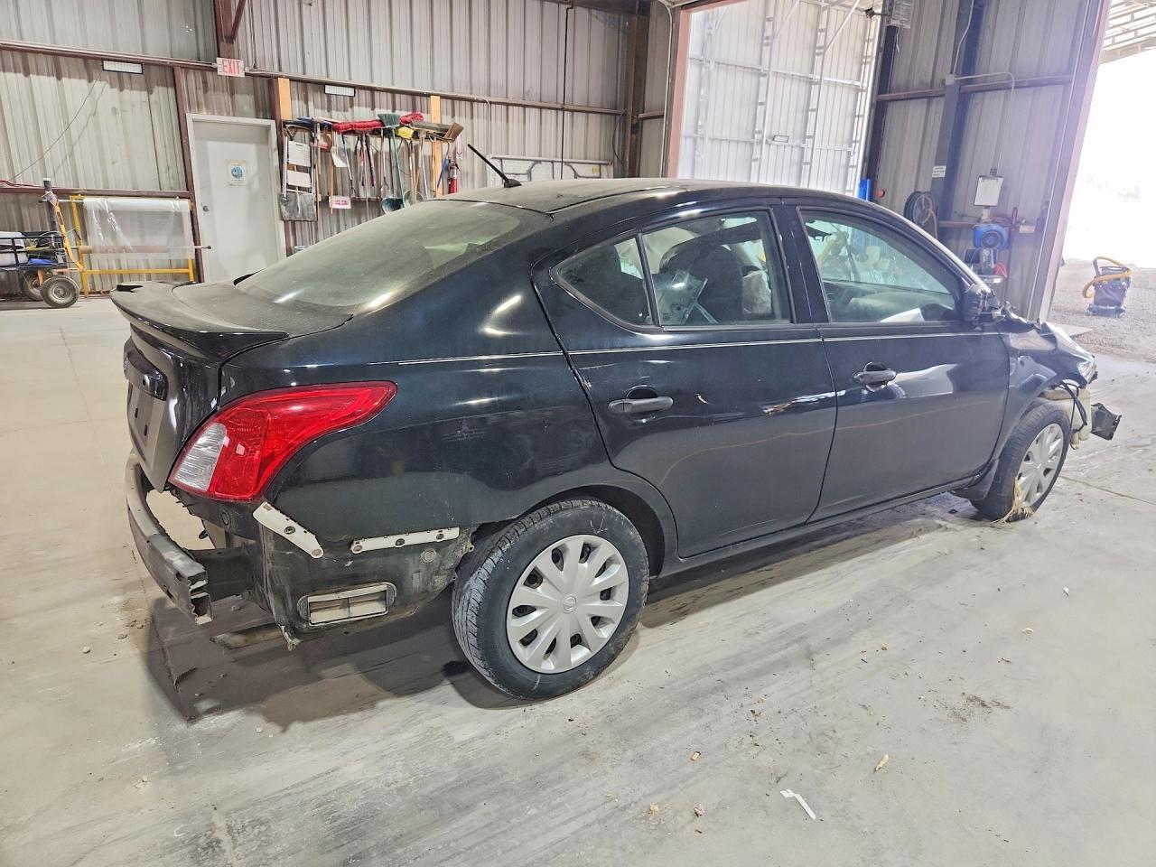 2017 Nissan Versa 1.6 S Plus - Фото 3