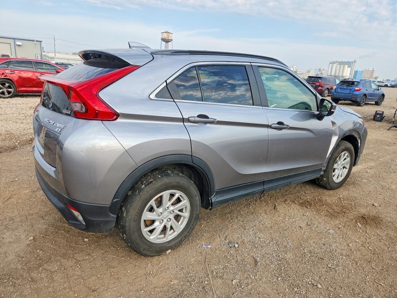 2019 Mitsubishi Eclipse Cross Es - Image 3