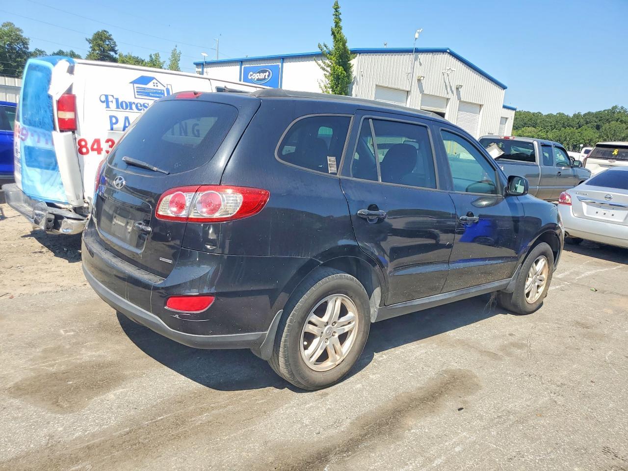 2012 Hyundai Santa Fe Gls - Image 3