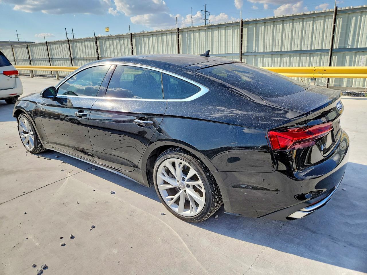 2020 Audi A5 Premium - Фото 2