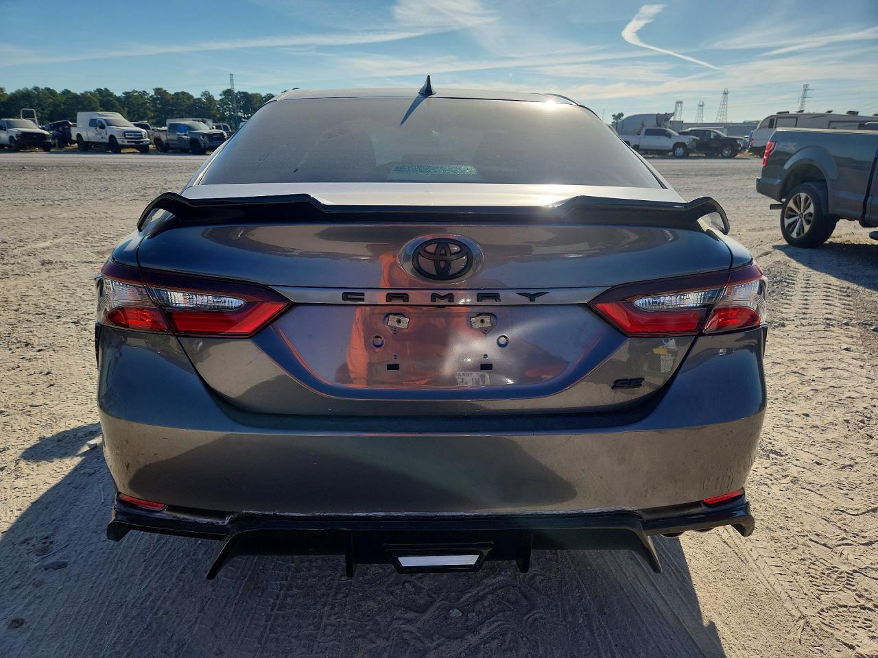 2023 Toyota Camry Se - Image 6