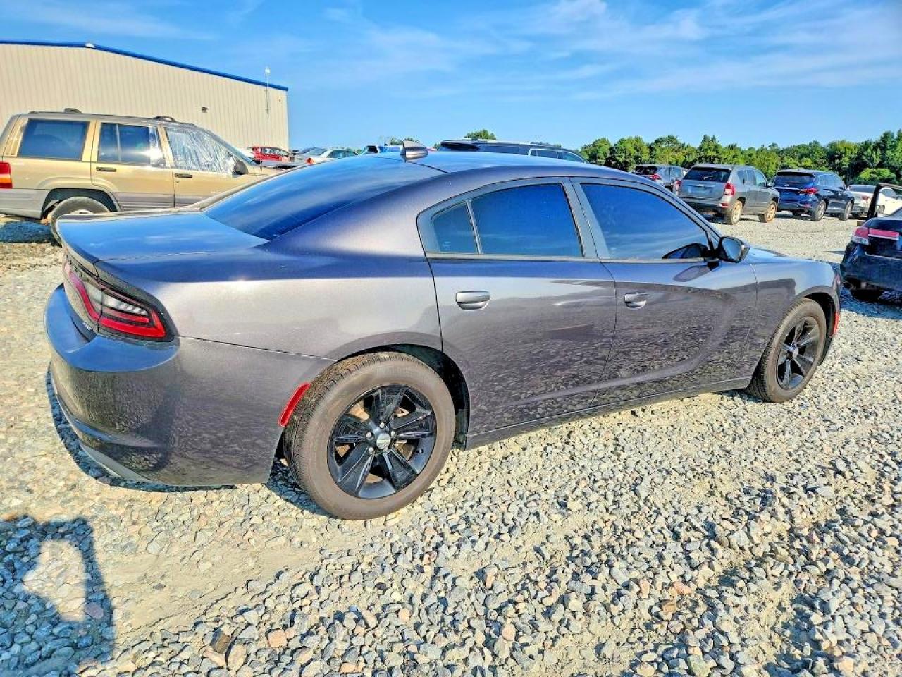 2017 Dodge Charger Sxt - Фото 3
