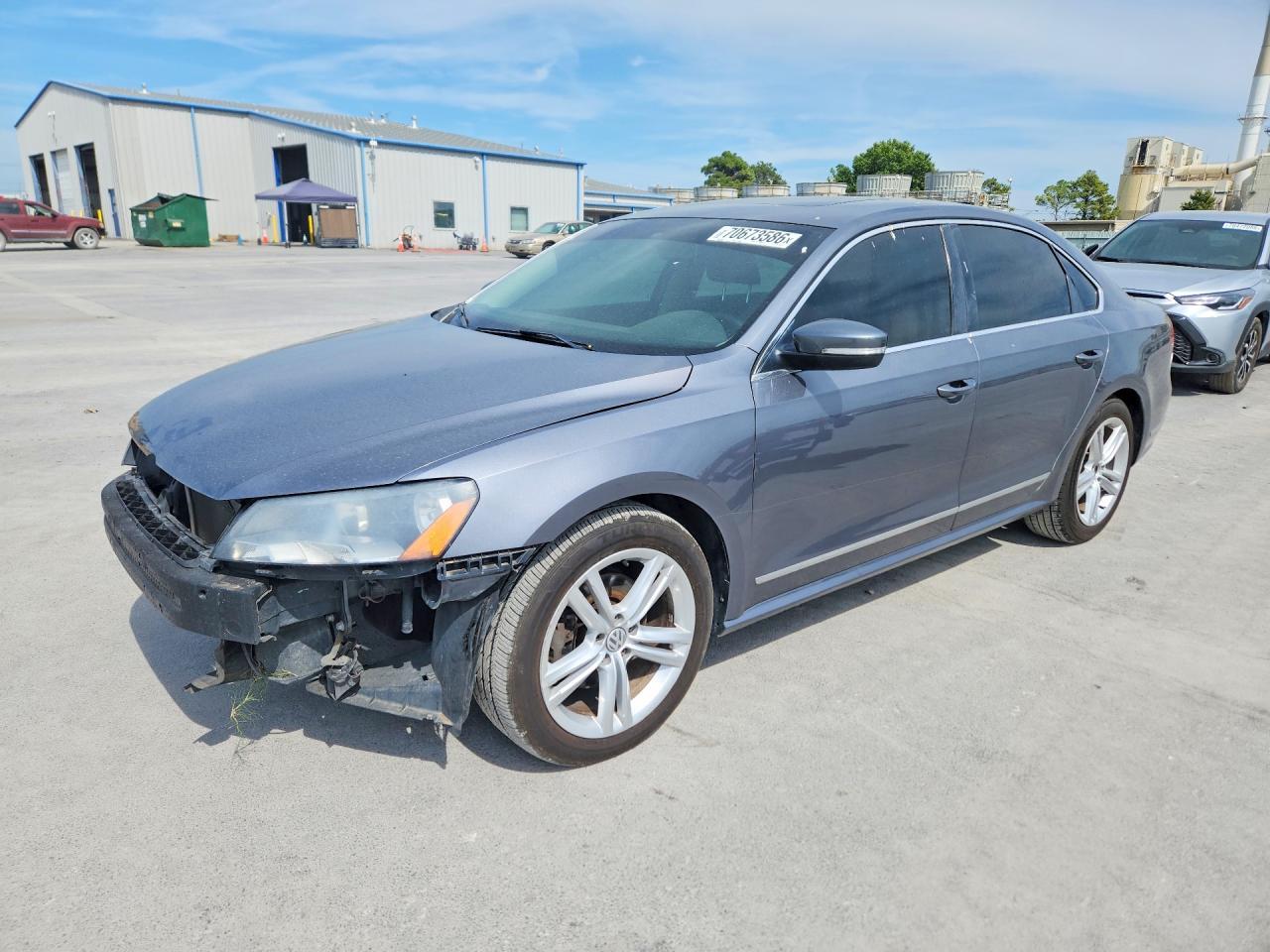 2013 Volkswagen Passat Sel
