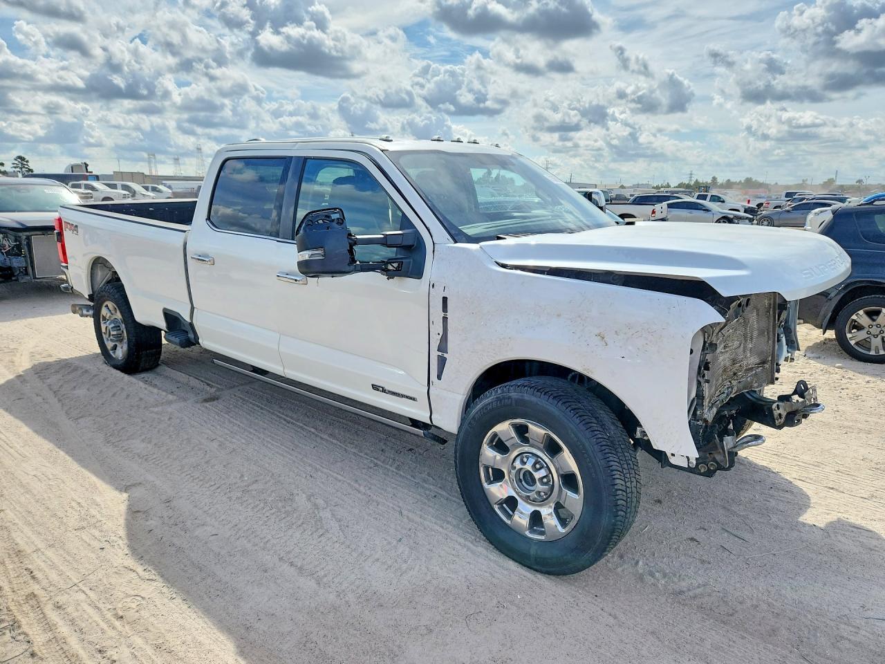 2024 Ford F350 Super Duty - Фото 4