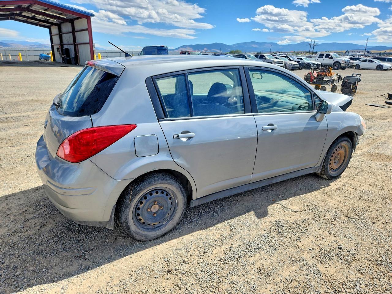2009 Nissan Versa 1.8 S - Image 3