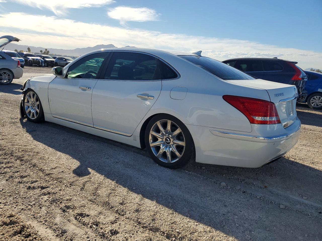 2012 Hyundai Equus Signature - Фото 2