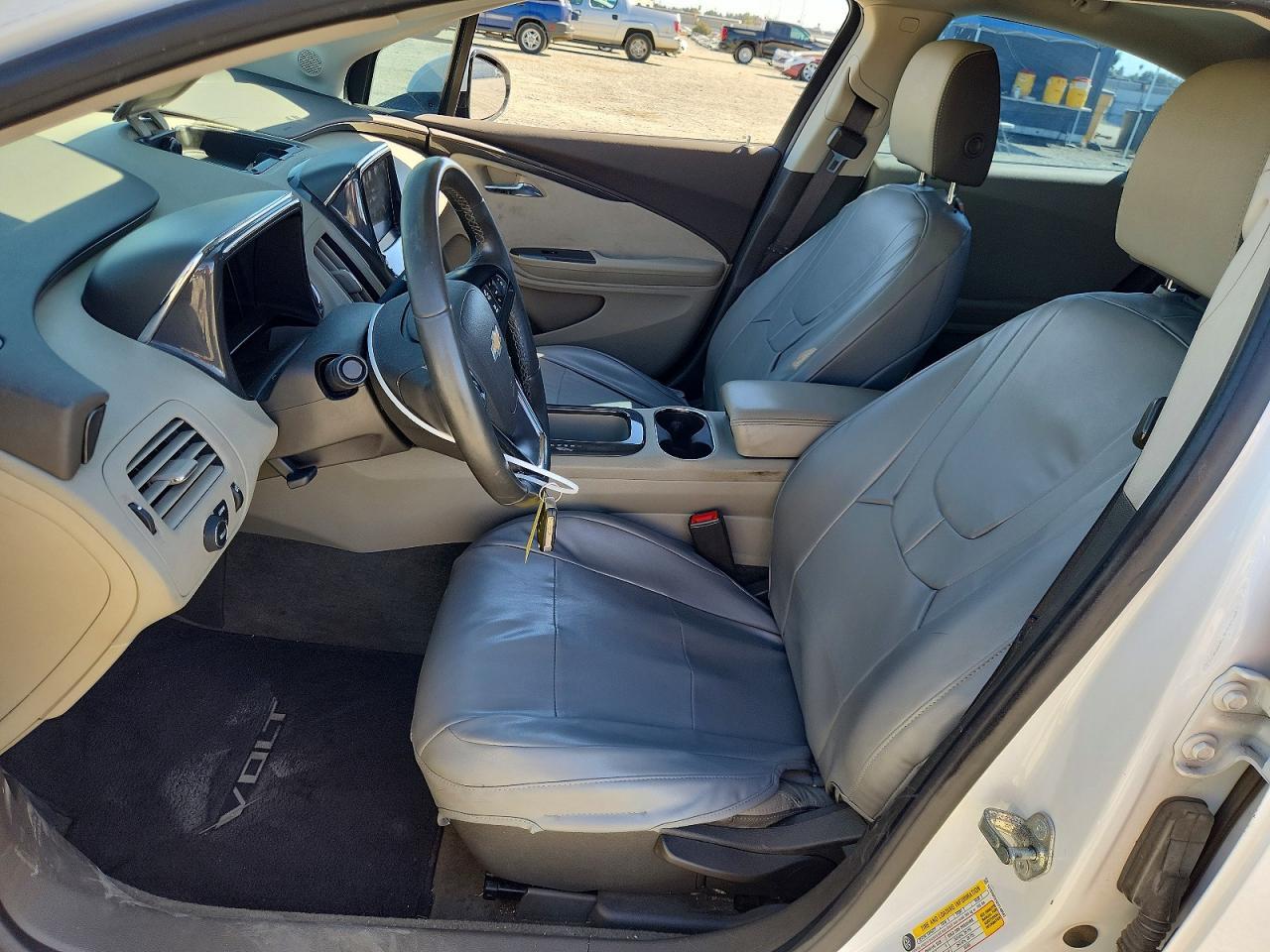 2013 Chevrolet Volt - Image 7
