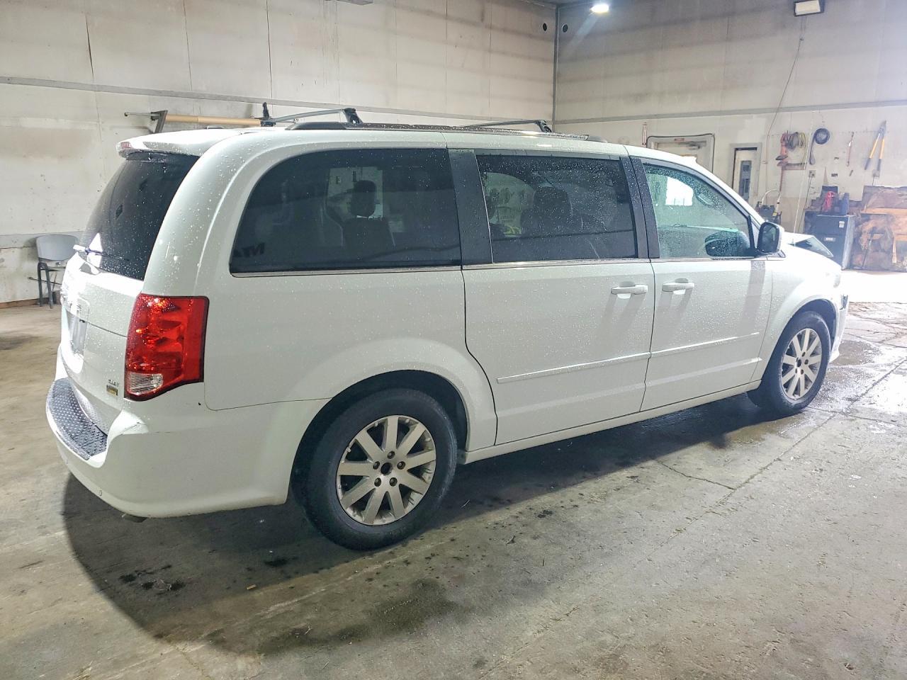 2017 Dodge Grand Caravan Sxt - Фото 3