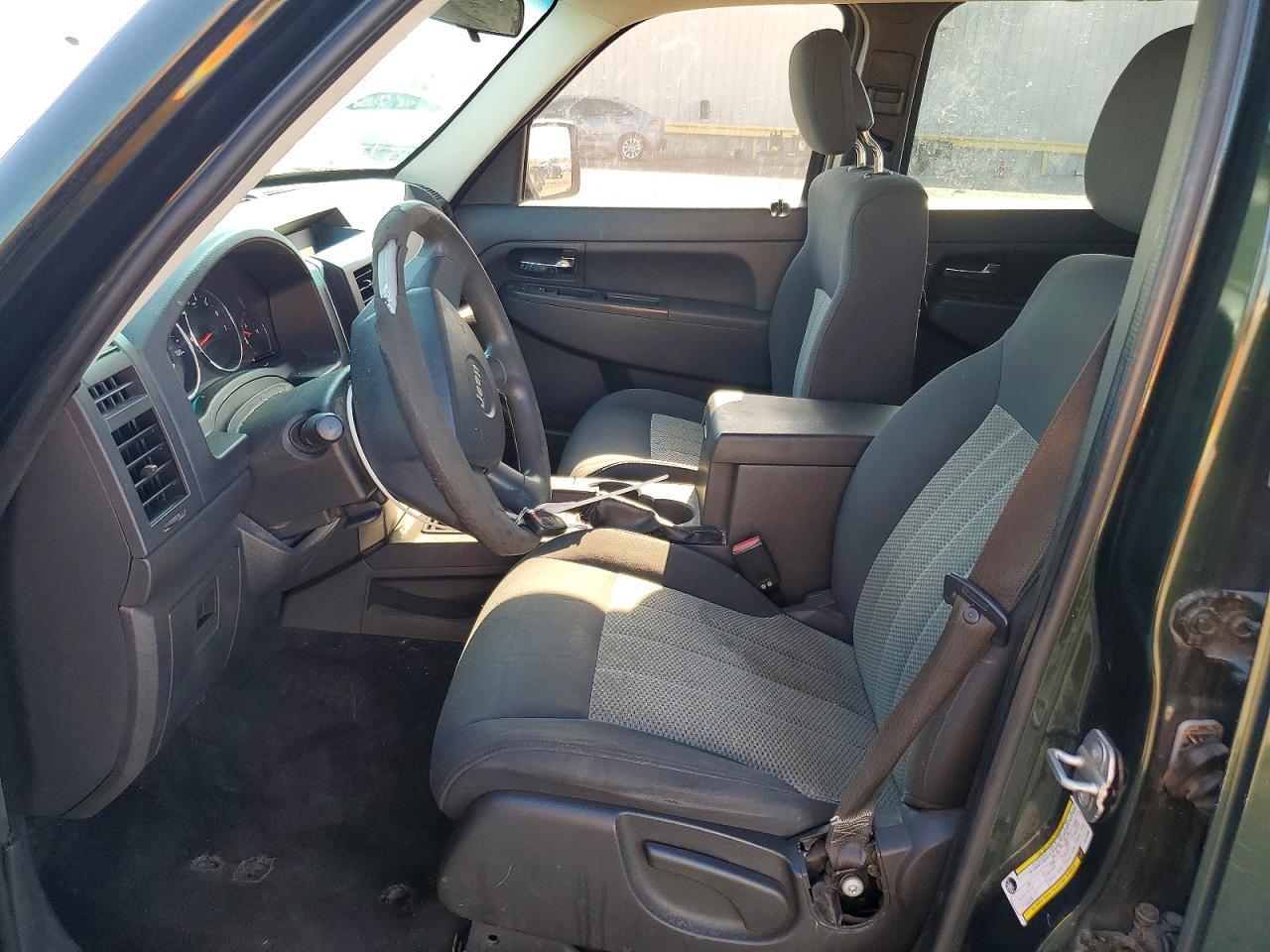 2010 Jeep Liberty Sport - Image 7