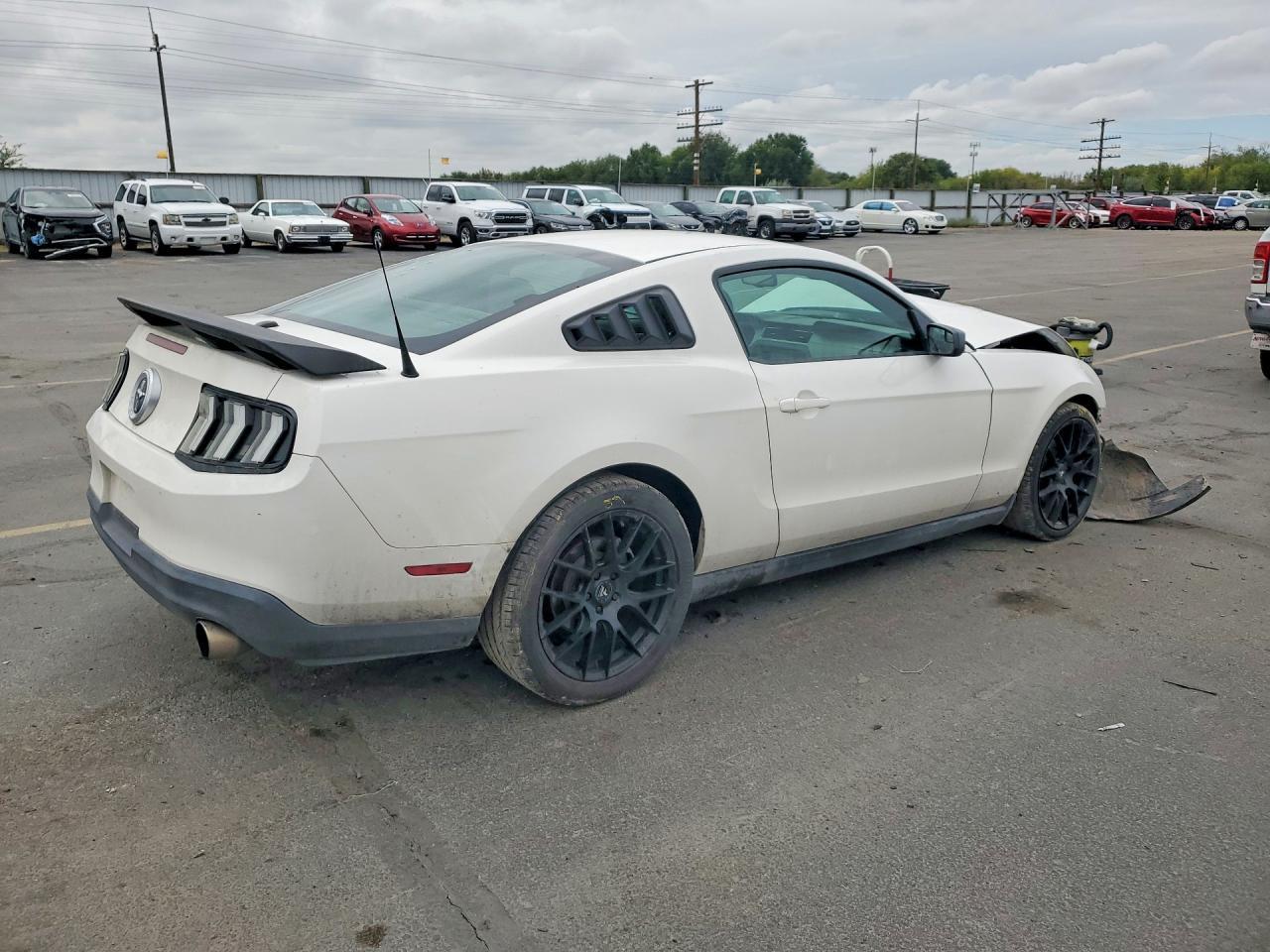 2012 Ford Mustang - Фото 3
