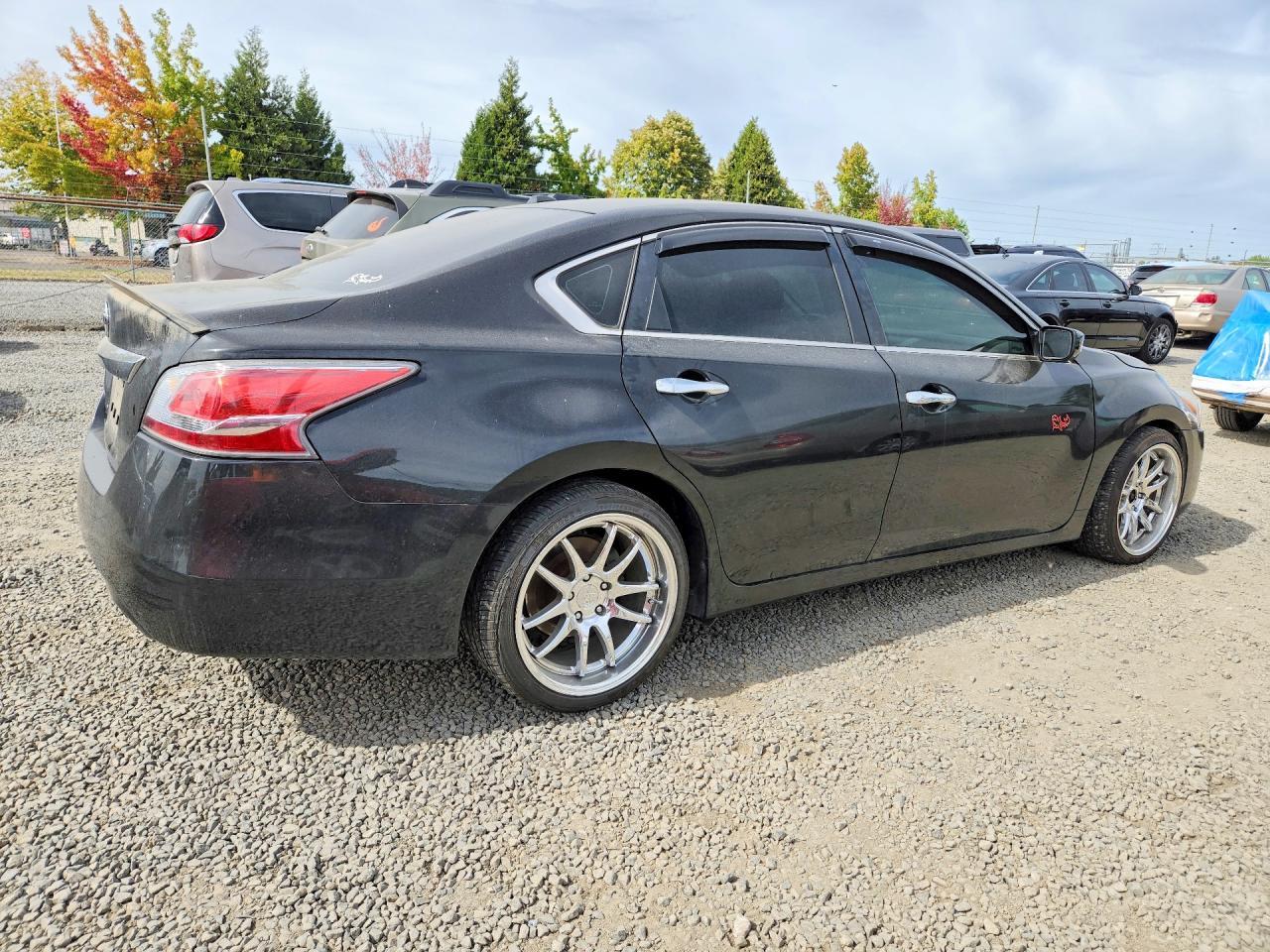 2015 Nissan Altima 2.5 S - Image 3