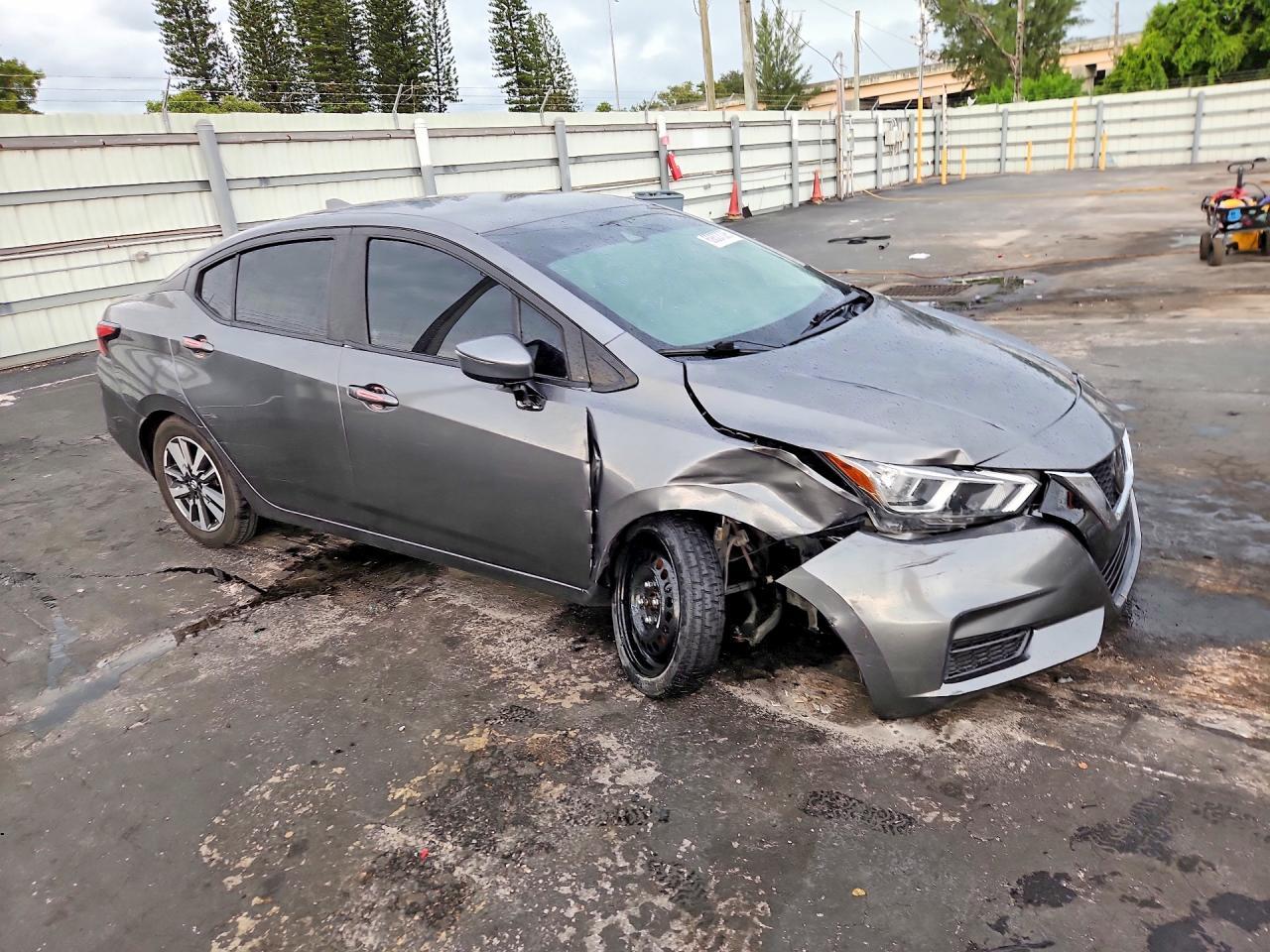 2021 Nissan Versa Sv - Image 4