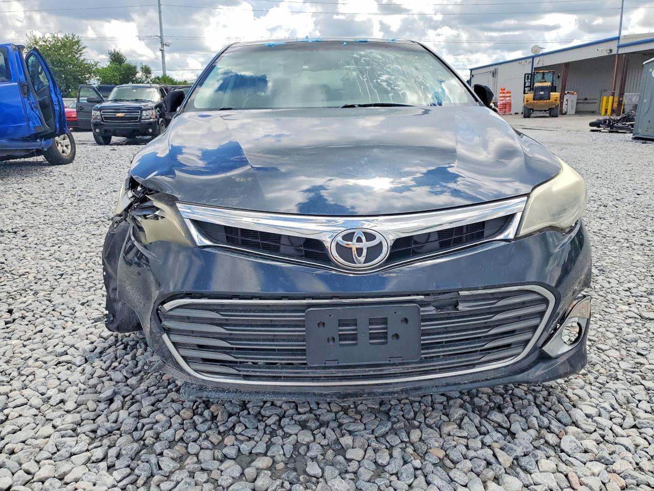 2015 Toyota Avalon Limited - Image 5