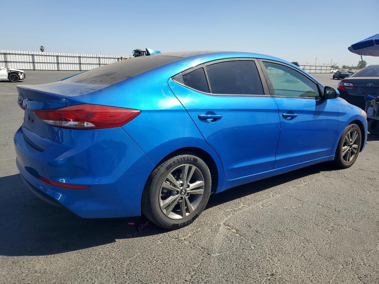 2018 Hyundai Elantra Sel - Image 3