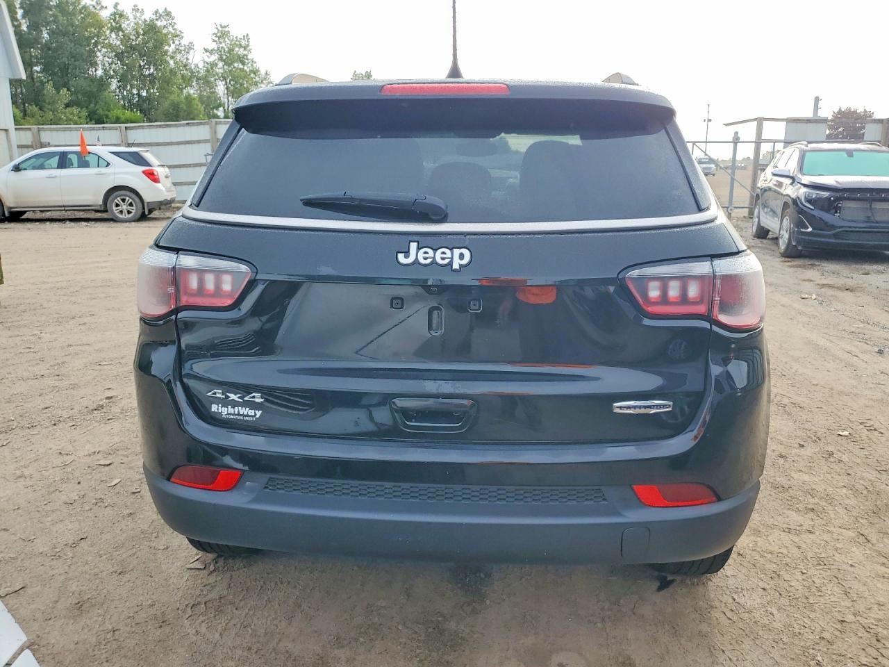 2019 Jeep Compass Latitude - Image 6
