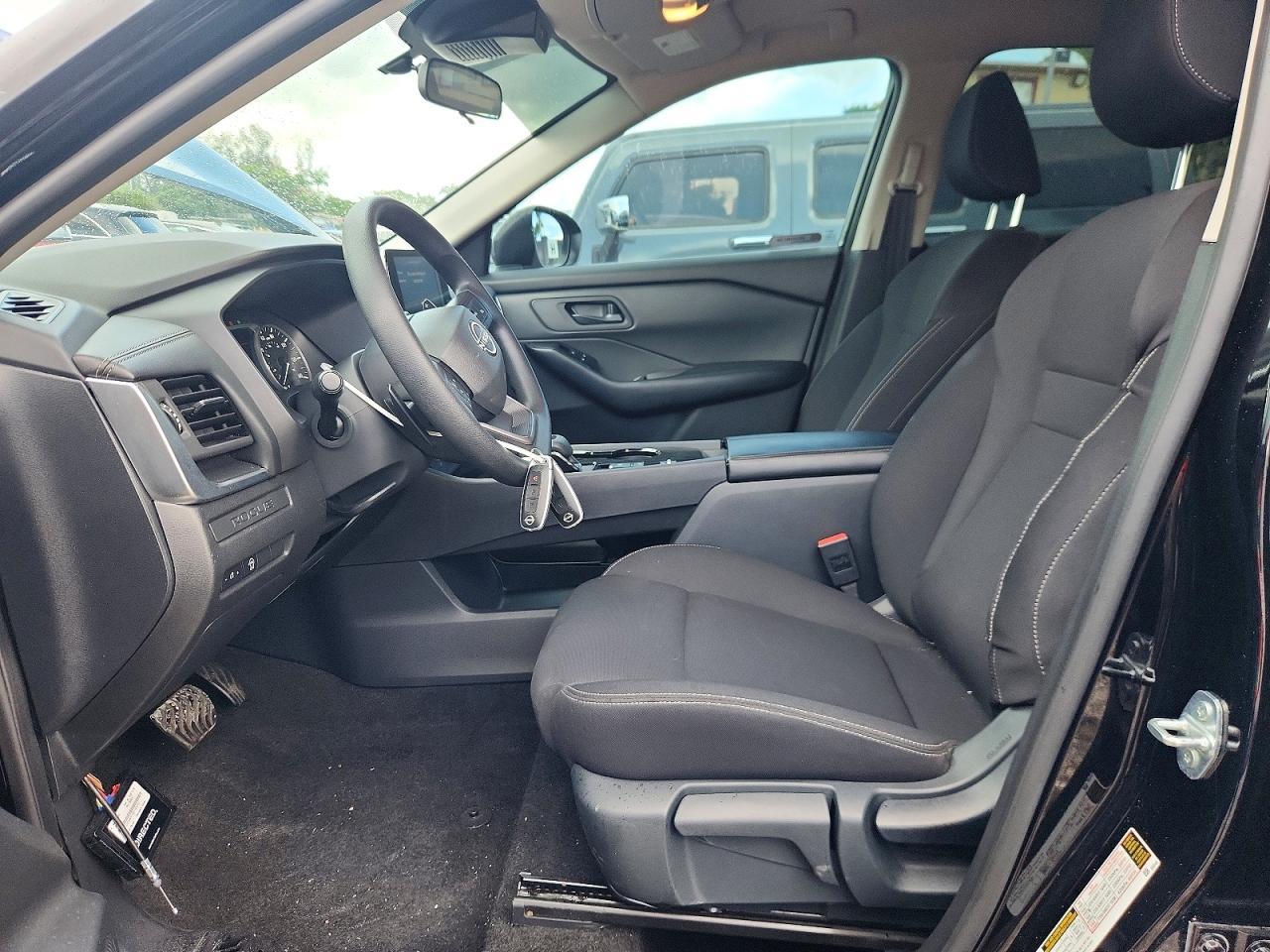 2025 Nissan Rogue S - Фото 7