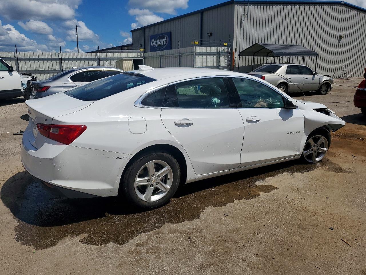 2024 Chevrolet Malibu Lt - Фото 3