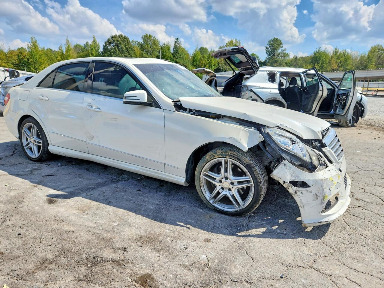 2013 Mercedes-Benz E 350 4Matic - Image 4
