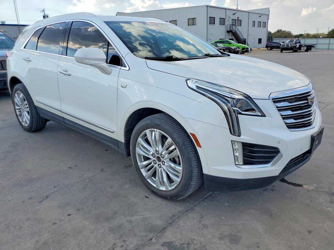 2019 Cadillac Xt5 Premium Luxury - Image 4