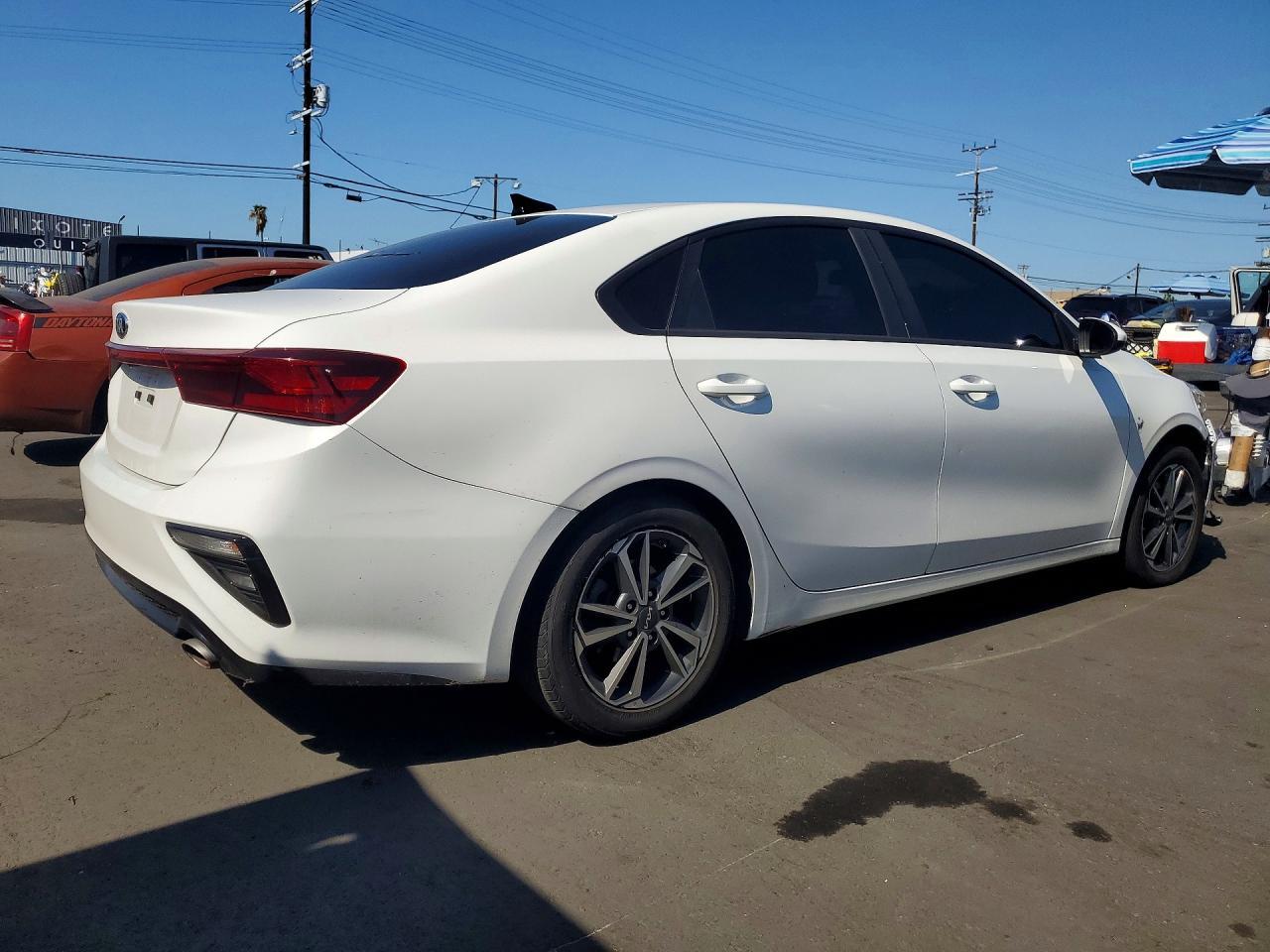 2019 Kia Forte Lxs - Фото 3