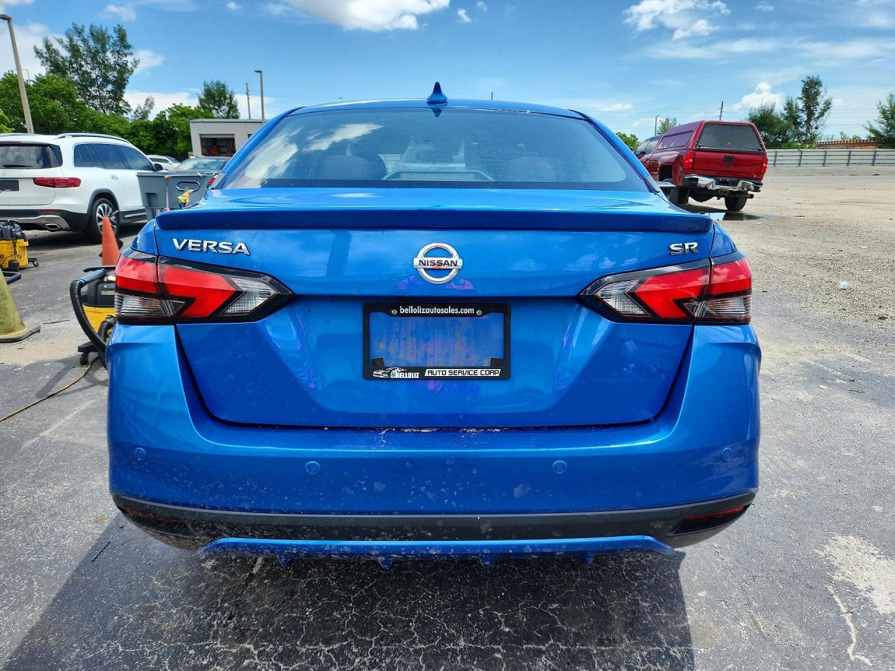 2021 Nissan Versa Sr - Фото 6