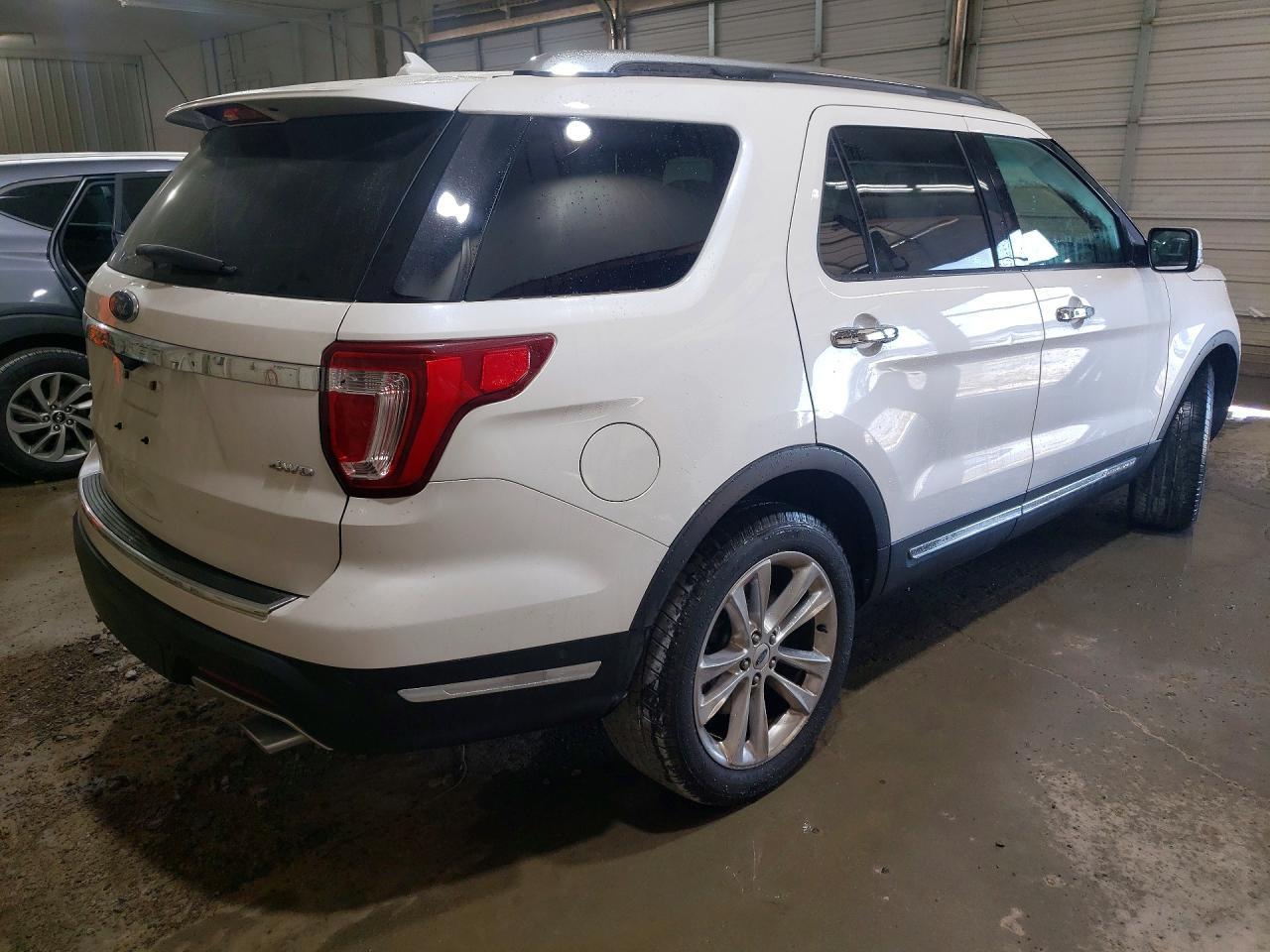 2018 Ford Explorer Limited - Image 3