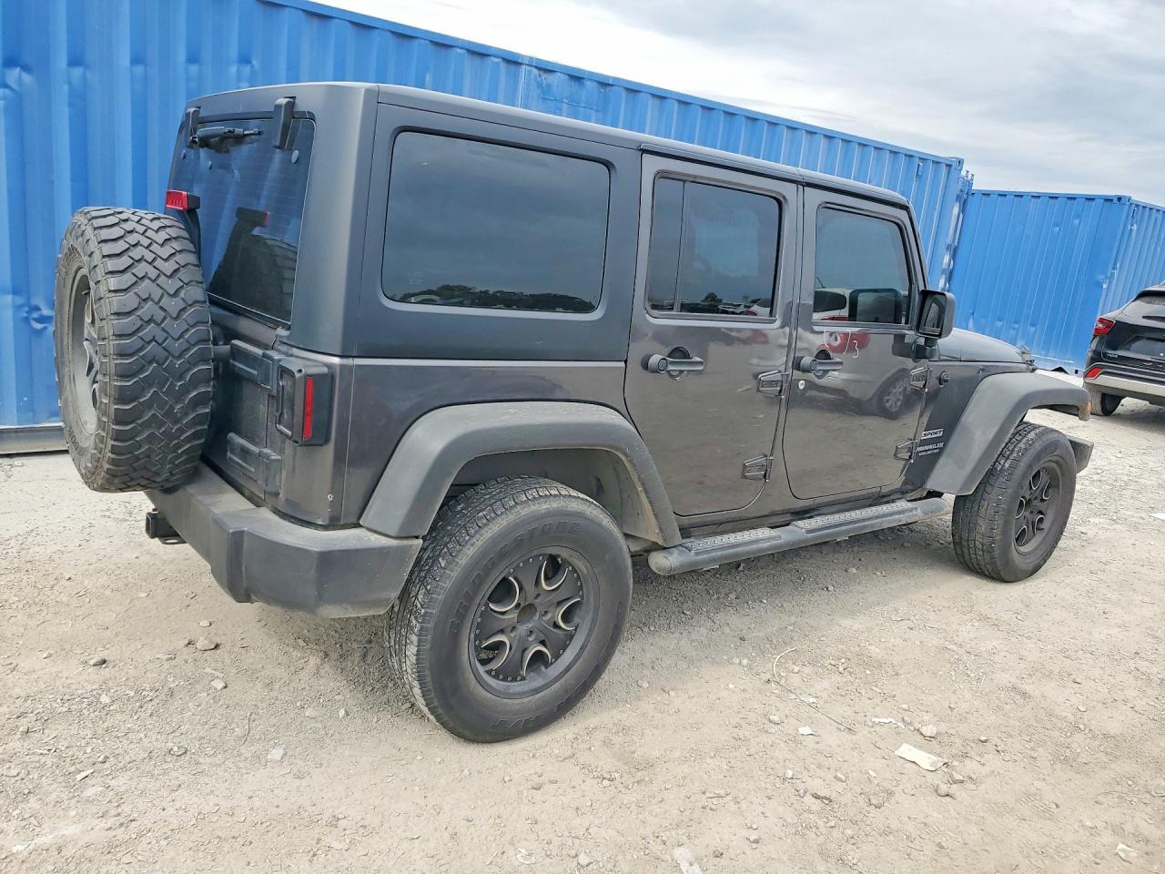 2017 Jeep Wrangler Unlimited Sport - Фото 3
