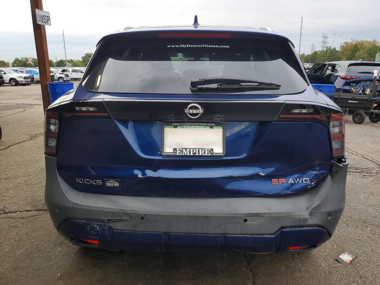 2025 Nissan Kicks Sr - Image 6