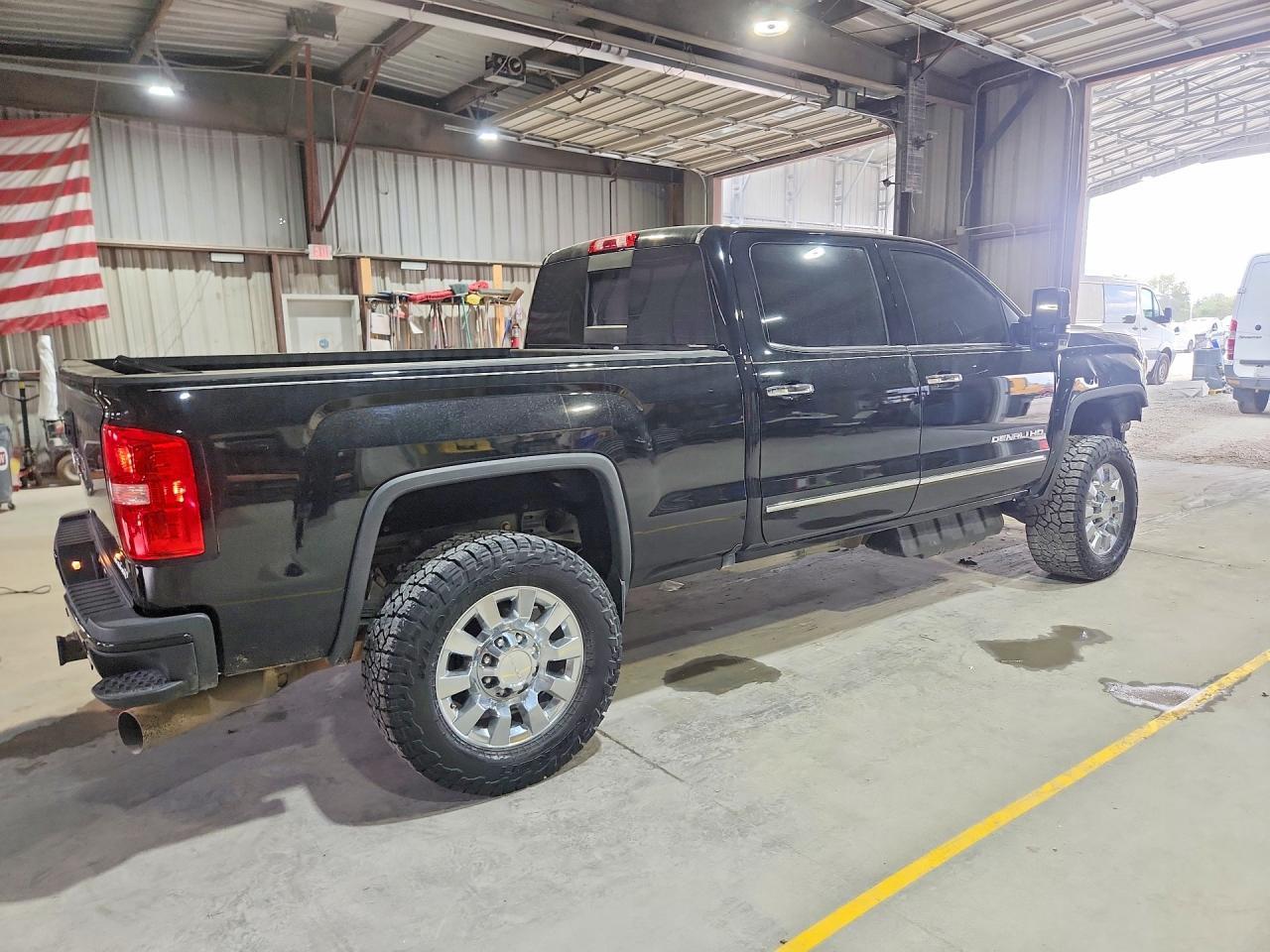 2017 GMC Sierra K2500 Denali - Фото 3