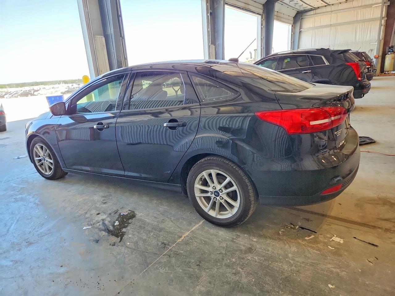2015 Ford Focus Se - Image 2