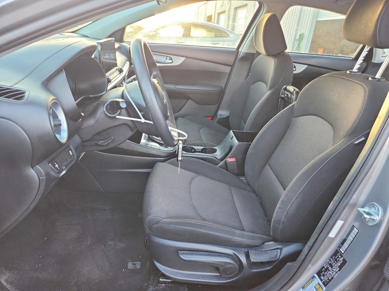 2024 Kia Forte Lxs - Image 7