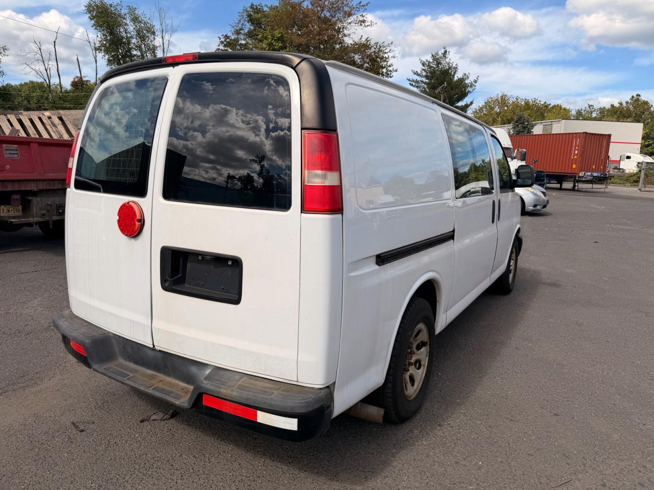2014 Chevrolet Express G1500 - Фото 4