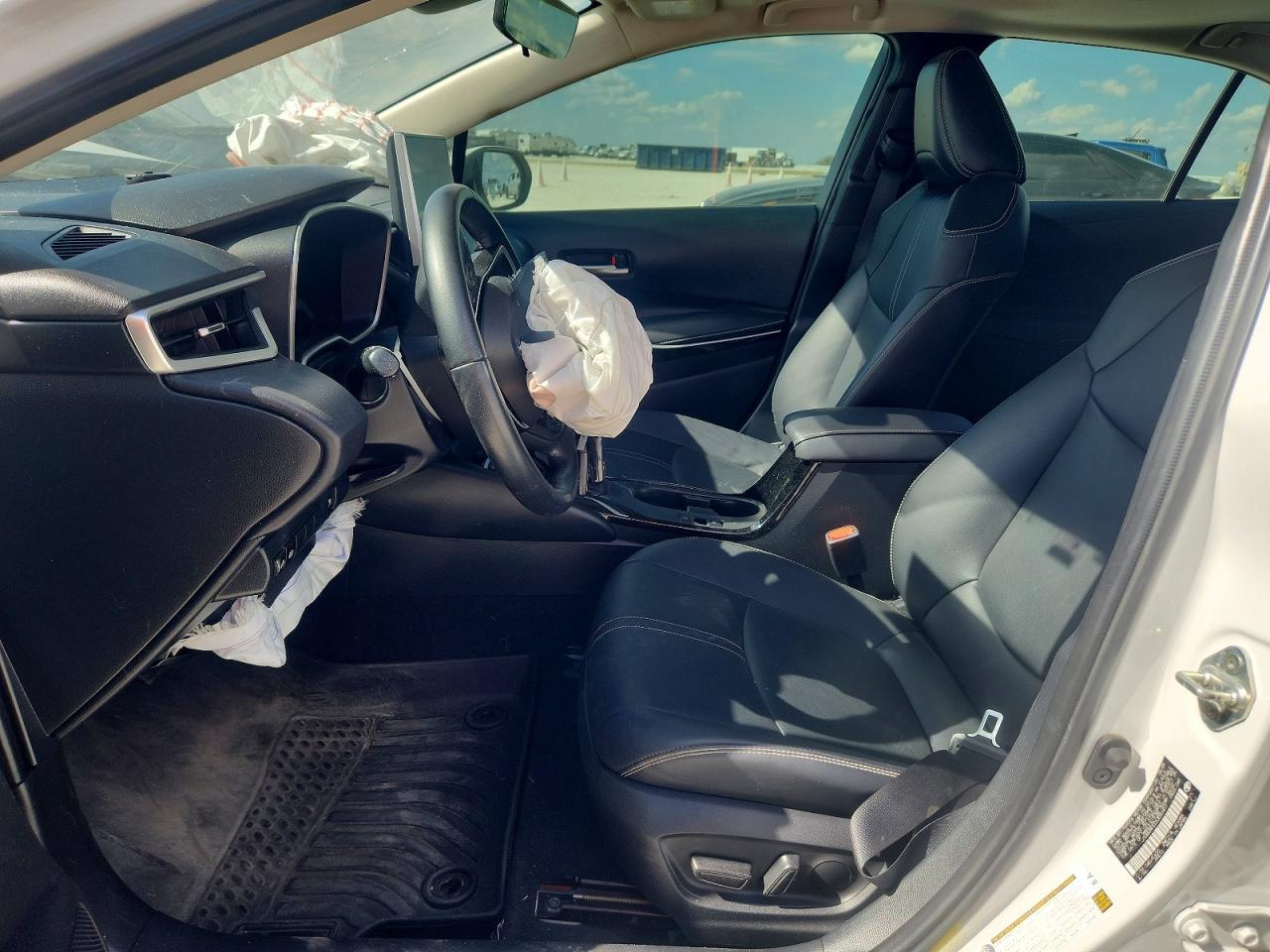 2025 Toyota Corolla Hybrid Xle - Image 7