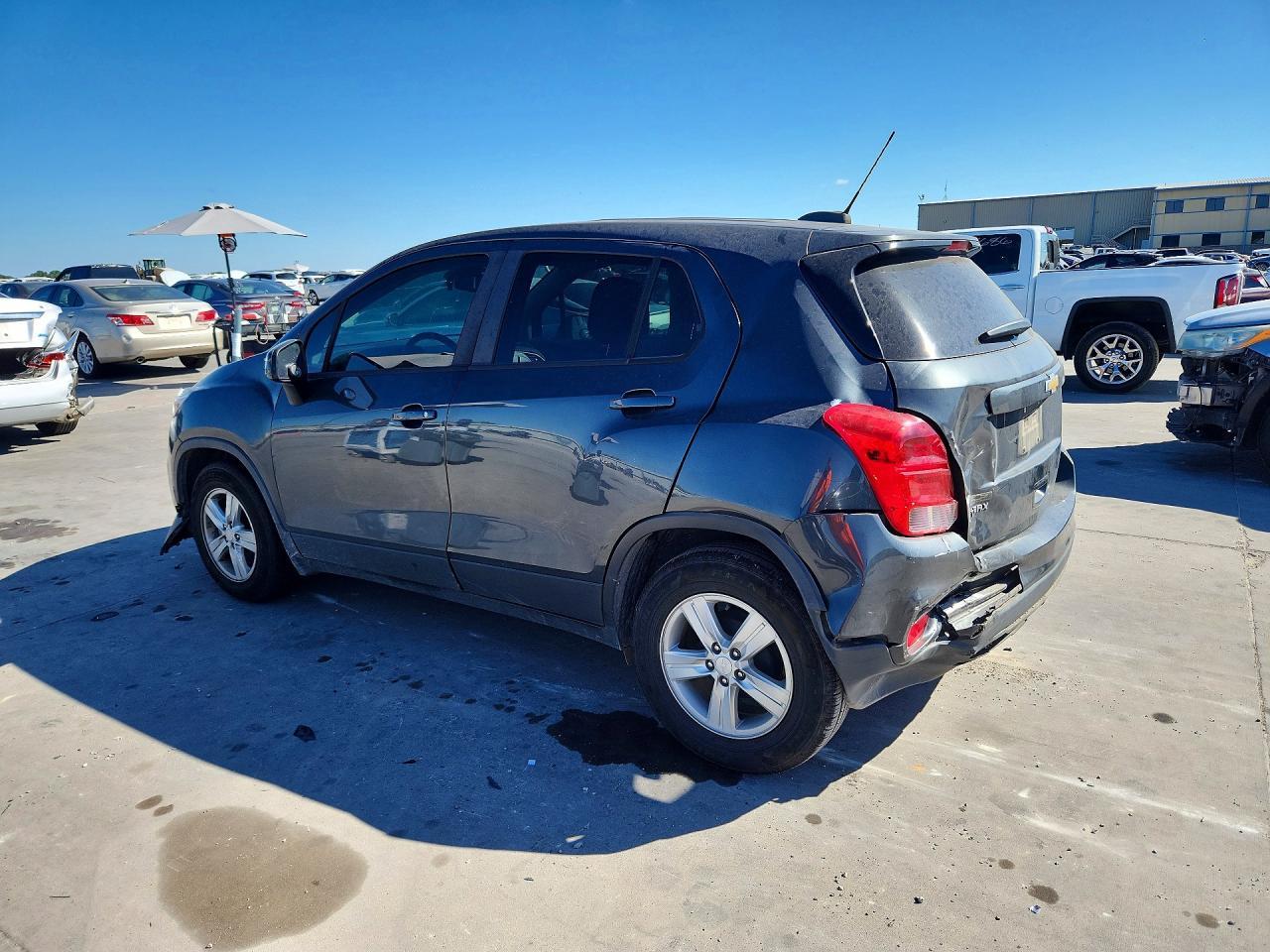 2020 Chevrolet Trax Ls - Фото 2