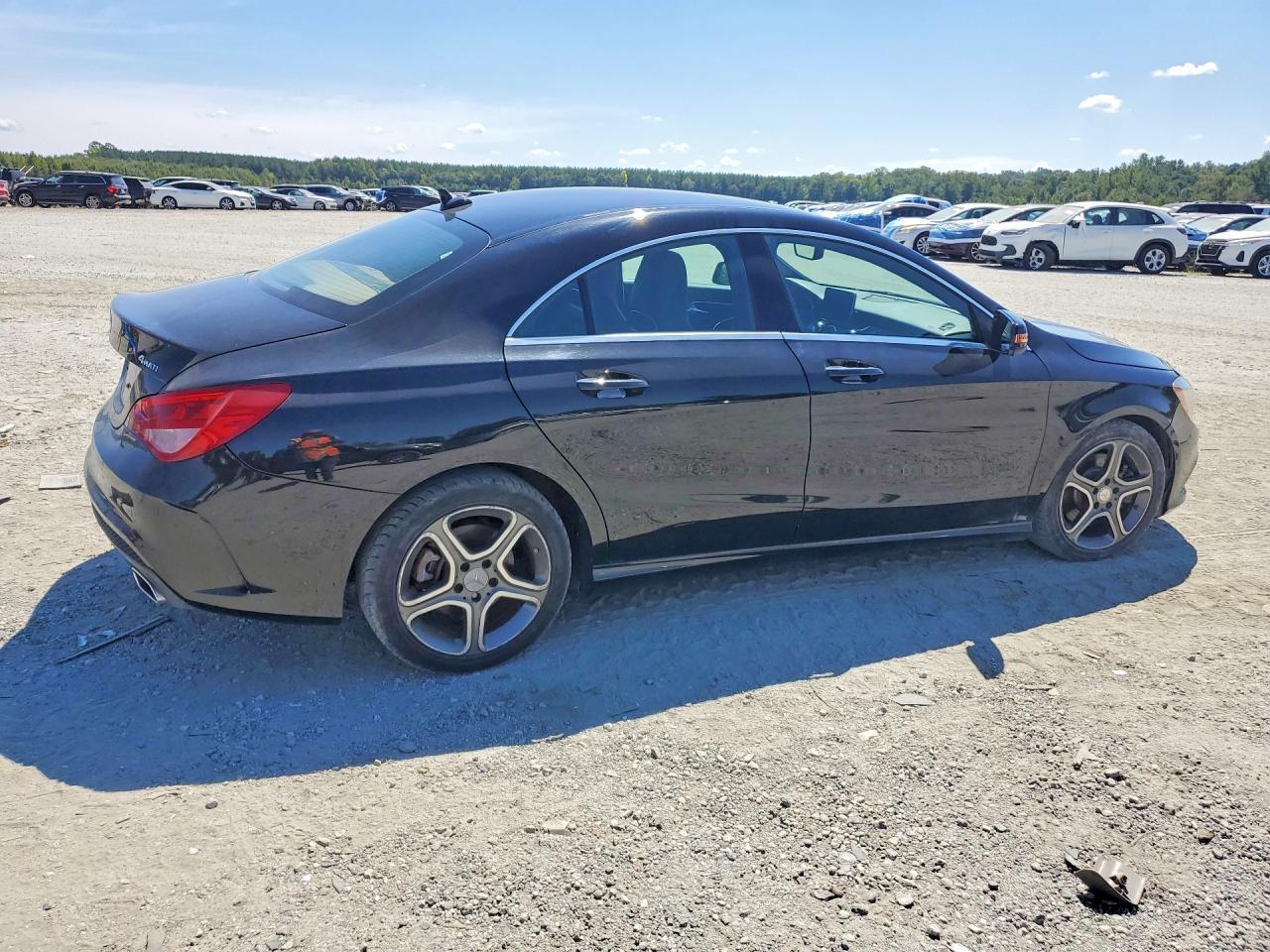2016 Mercedes-Benz Cla 250 4Matic - Image 3