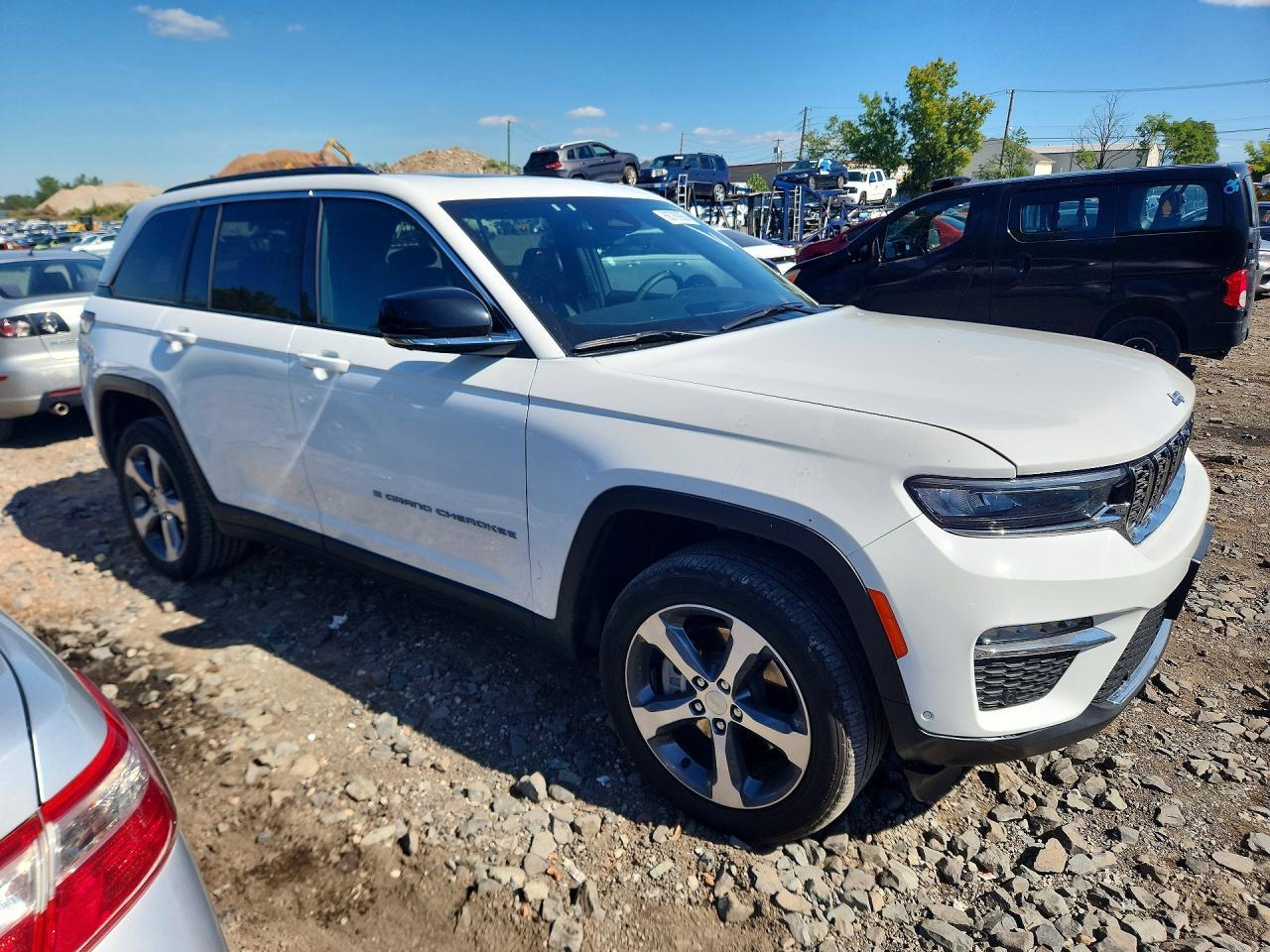 2024 Jeep Grand Cherokee Limited 4Xe - Image 4