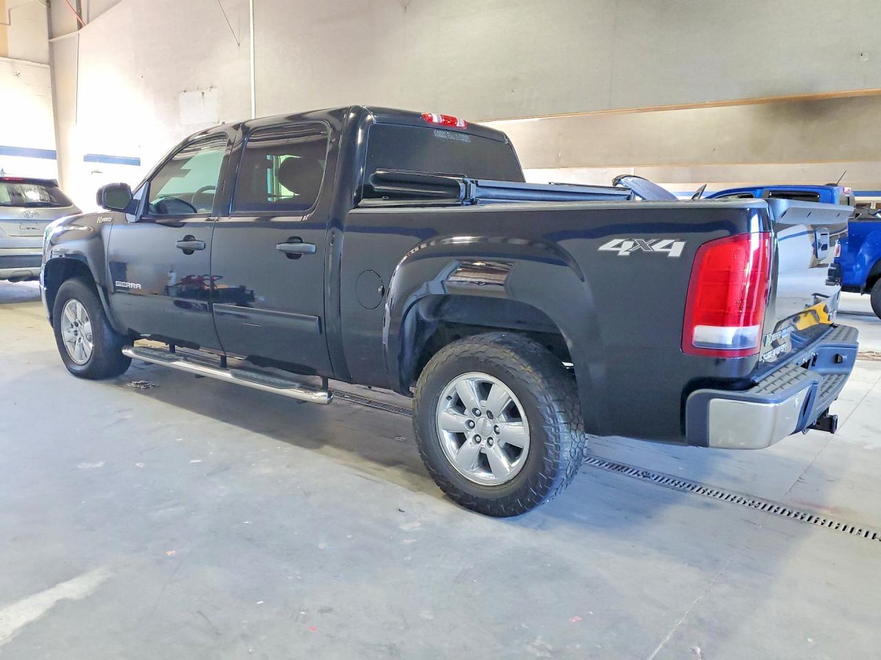 2012 GMC Sierra K1500 Hybrid - Фото 2