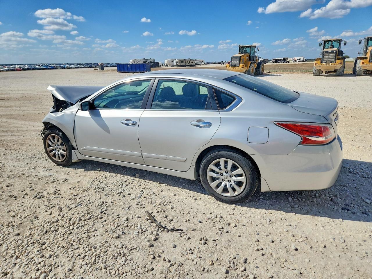 2015 Nissan Altima 2.5 S - Фото 2
