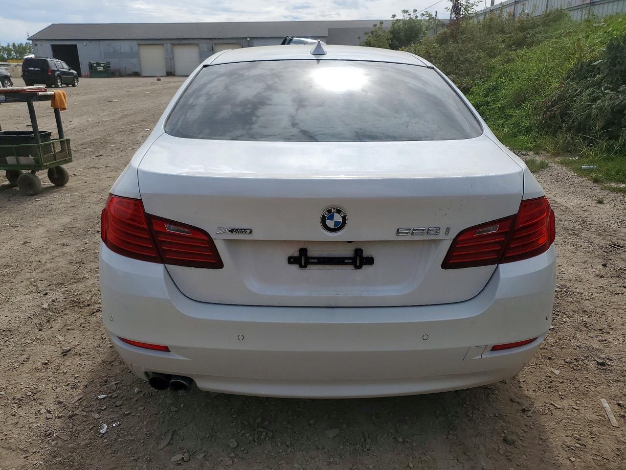 2014 BMW 528 Xi - Image 6